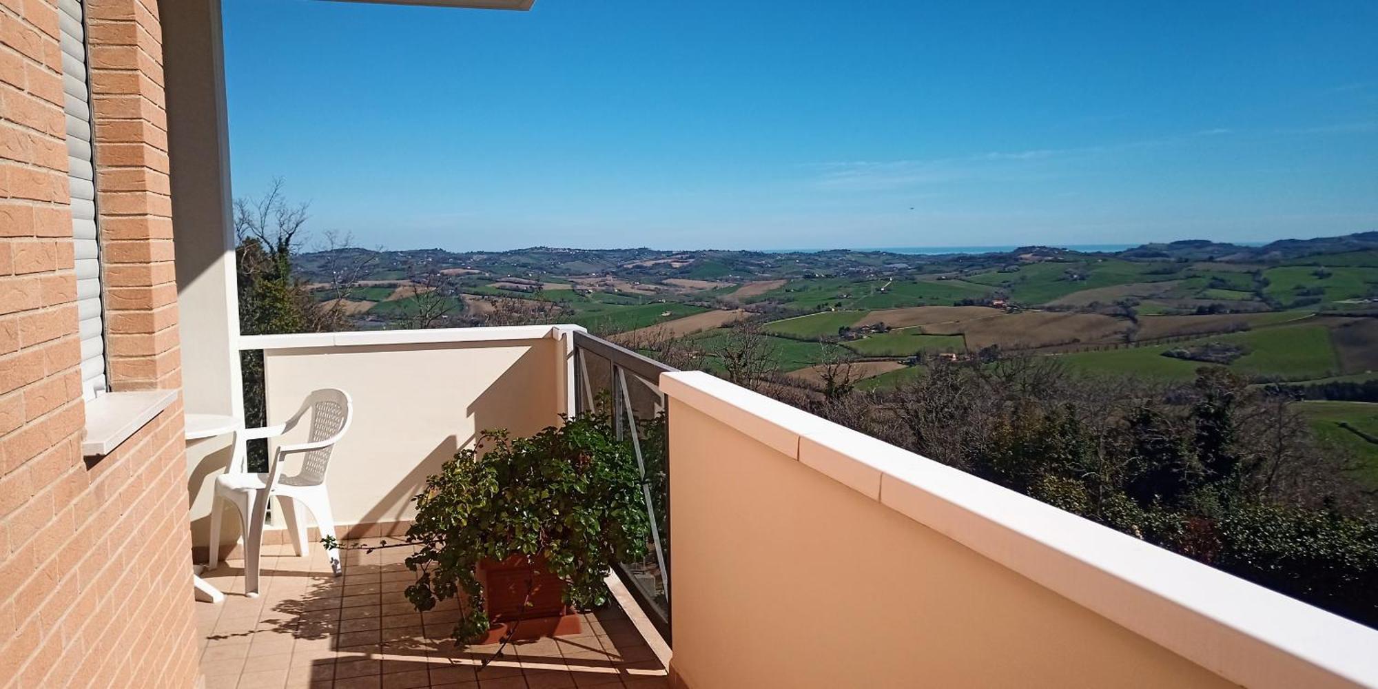 Appartamento Che Vista! Affittacamere Mombaroccio Luaran gambar
